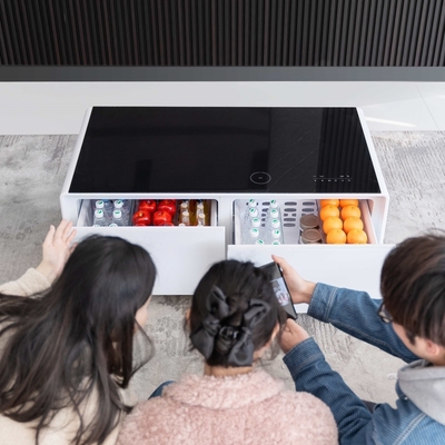 Tavolo da caffè in metallo di design moderno con ricarica wireless di lusso e frigorifero congelatore