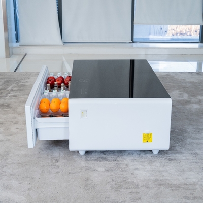Tavolo da caffè in metallo di design moderno con ricarica wireless di lusso e frigorifero congelatore