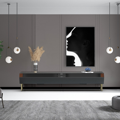 Moderna unità muraria in legno con altezza regolabile e condizionatore d'aria incorporato